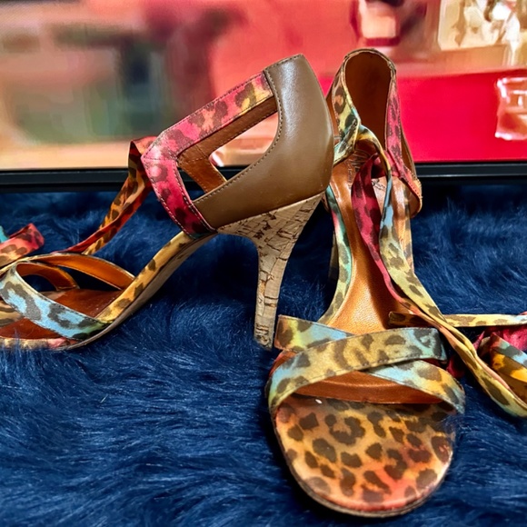 Rainbow Cheetah must haves! - Picture 3 of 4